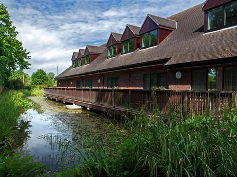 Princess Alice Hospice - Hospice in Esher, England photo 2