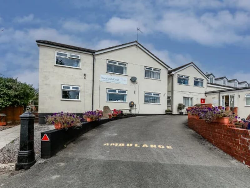 Woodlands Court Care Home - Assisted Living in Wigan, England photo 2