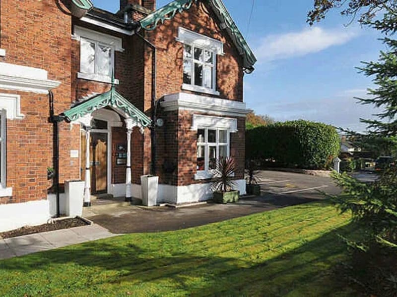 Bradwell Court Residential Care Home - Assisted Living in Congleton, England photo 2