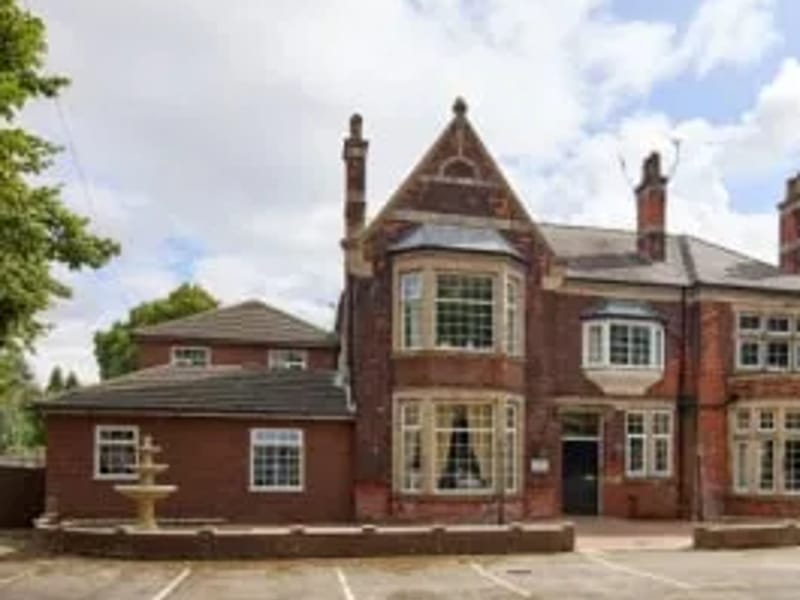 Woodlea Care Home - Nursing Home in Doncaster, England photo 3