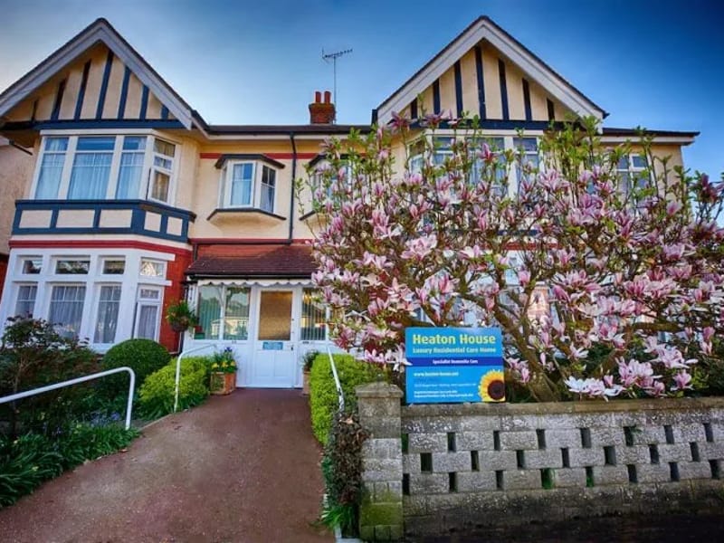 Heaton House Residential Care Home - Nursing Home in Worthing, England photo 2