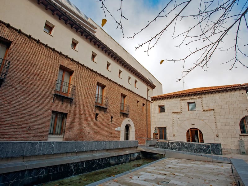 Residencia Colón - Hogar de Ancianos in Valladolid, Castilla y León photo 3