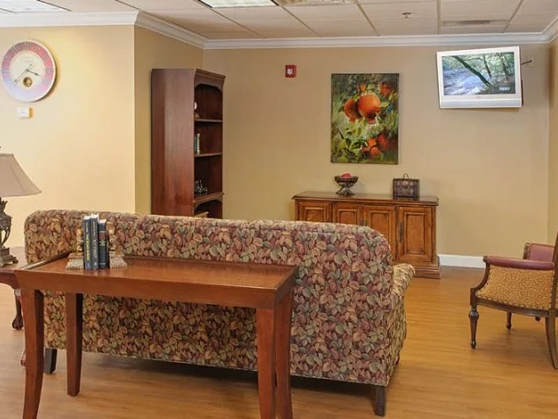 Broomhouse Nursing Home - Nursing Home in Chesterfield, England photo 2