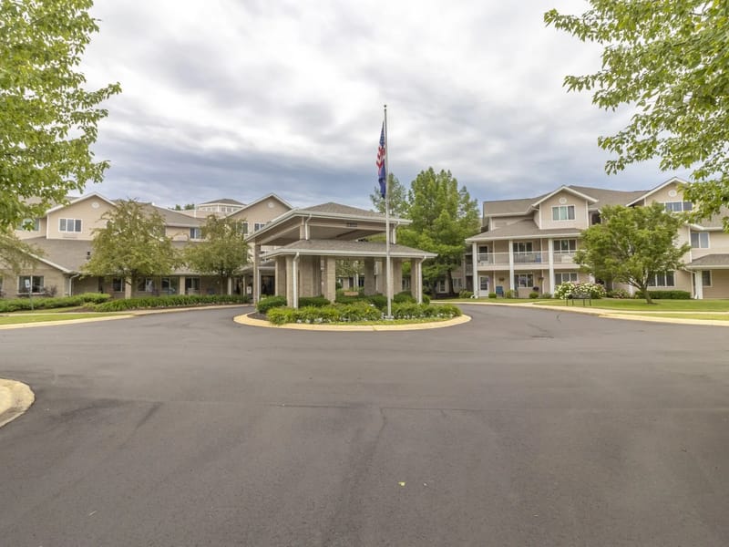 Aurora Pond - Assisted Living in Wyoming, MI photo 2