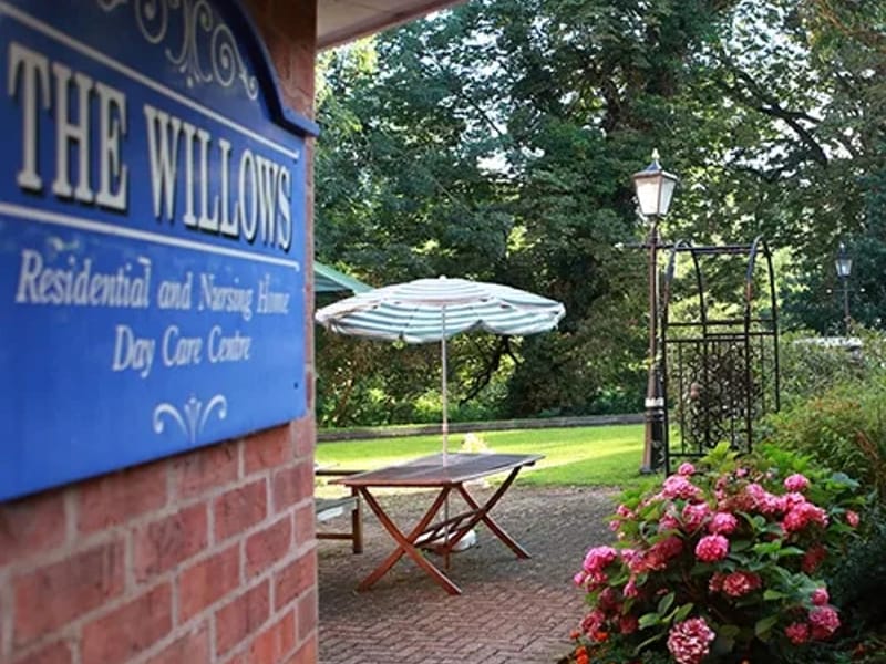 The Willows Nursing Home - Nursing Home in Wednesbury, England photo 2