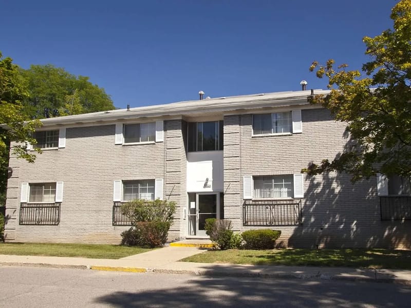 Abbot Manor - Assisted Living in Redford, MI photo 1