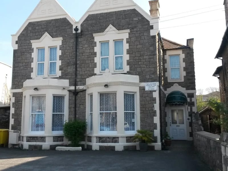 Neva Manor Care Home — Nursing Home, Weston-Super-Mare, England · photo 2