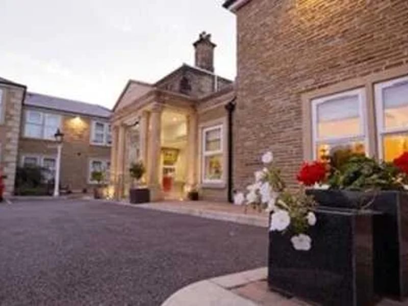 Inwood House - Nursing Home in Wakefield, England photo 2