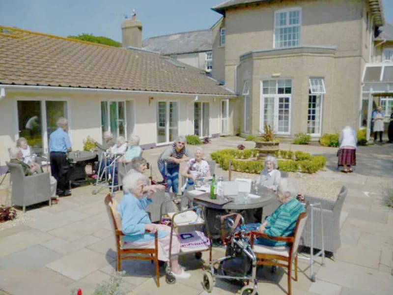 Fairfield House Residential Care Home - Assisted Living in Lyme Regis, England photo 3