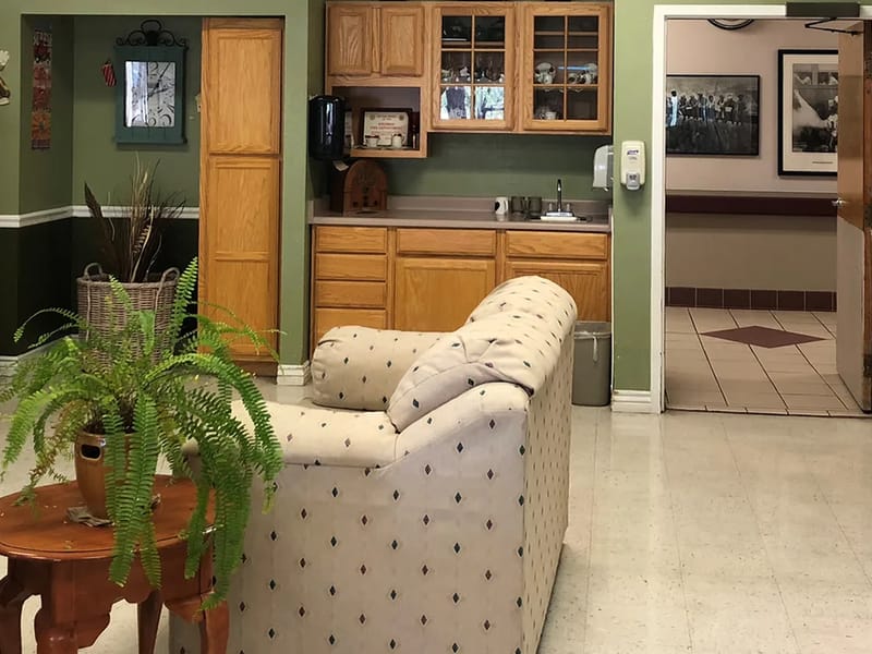 Desert Highlands Care Center - Nursing Home in Kingman, AZ photo 1