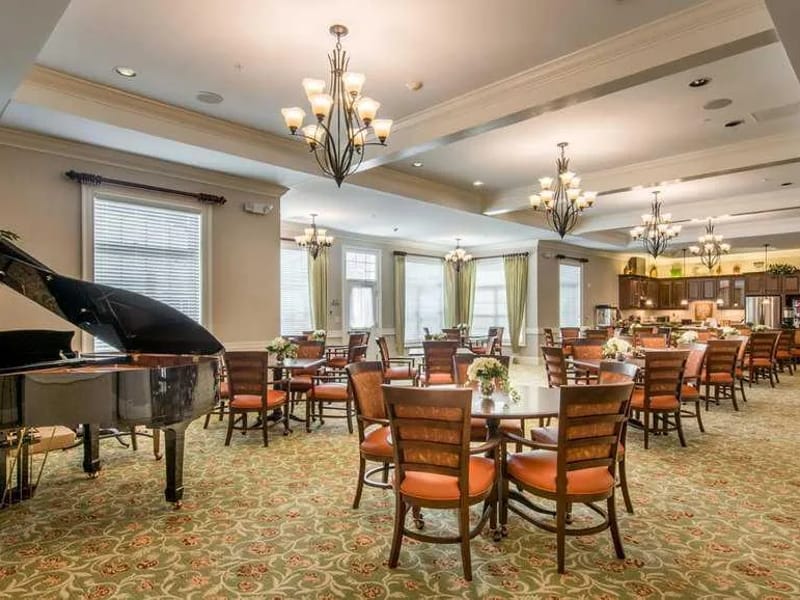 Benton House Of Staley Hills — Assisted Living, Kansas City, MO · photo 2