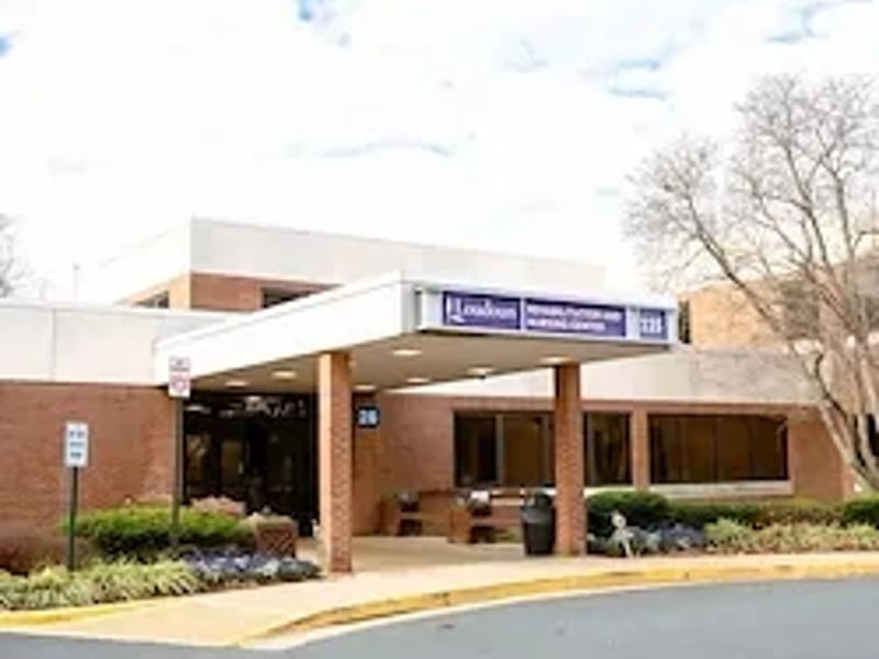 Loudoun Rehabilitation and Nursing Center - Nursing Home in Leesburg, VA photo 2