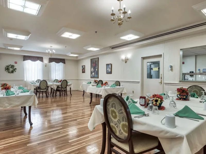 Sterling Care Hillhaven - Nursing Home in Adelphi, MD photo 2
