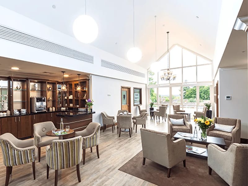 Astbury Manor Care Home - Assisted Living in Bracknell, England photo 2