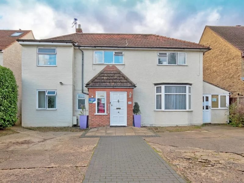 Lavender Lodge - Assisted Living in St Albans, England photo 4