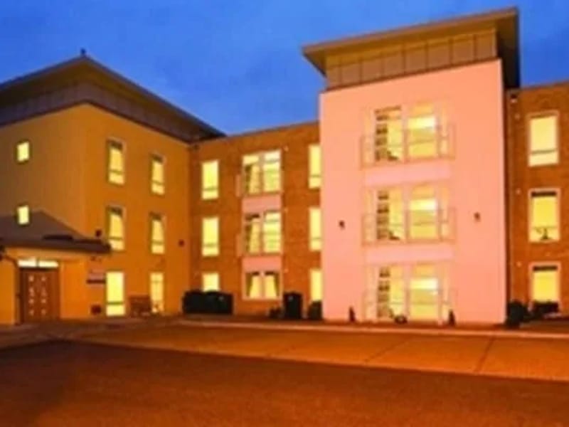 Appletree Court Care Home - Nursing Home in Edgware, England photo 2