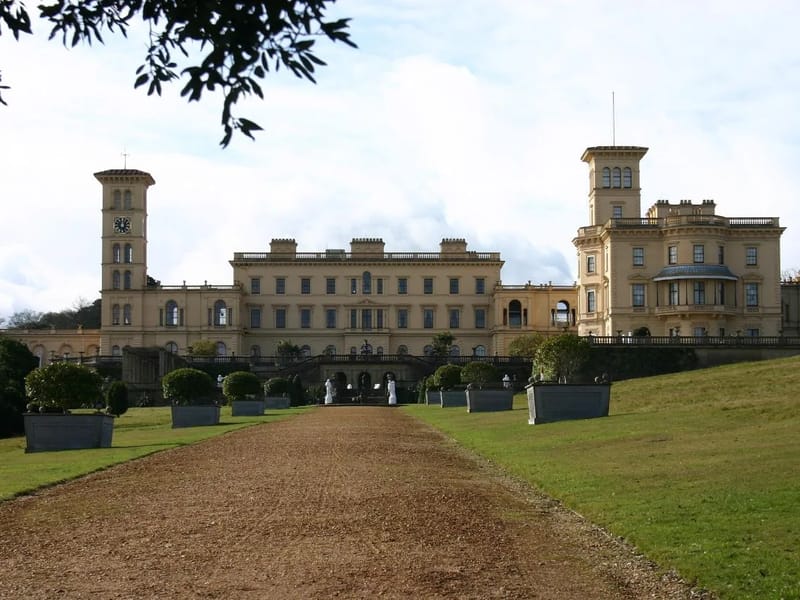 Hazelwood House - Assisted Living in East Cowes, England photo 3