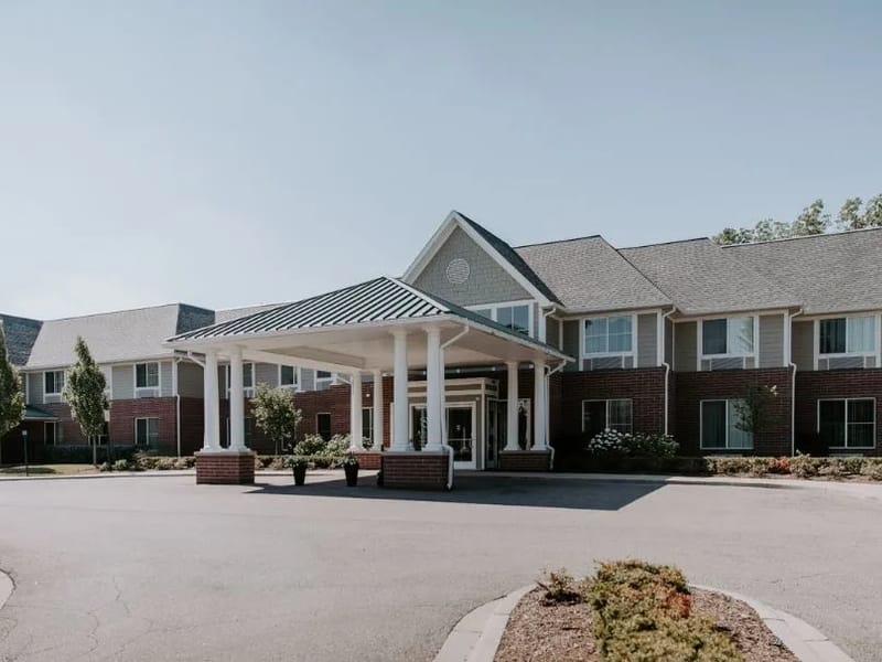 Belmar Oakland - Assisted Living in Troy, MI photo 2