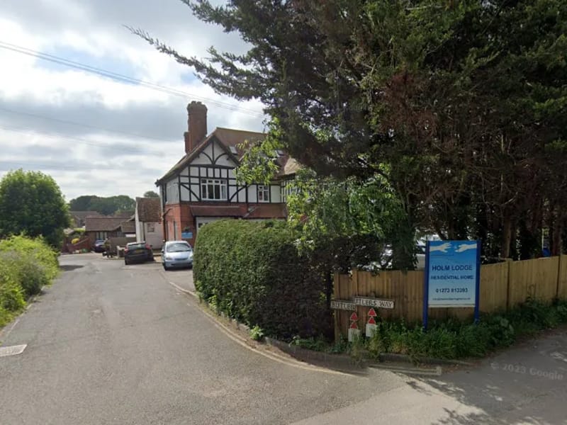 Holm Lodge - Assisted Living in Lewes, England photo 2
