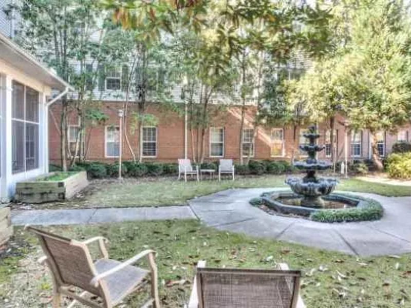 Carriage Court Of Memphis - Assisted Living in Memphis, TN photo 2