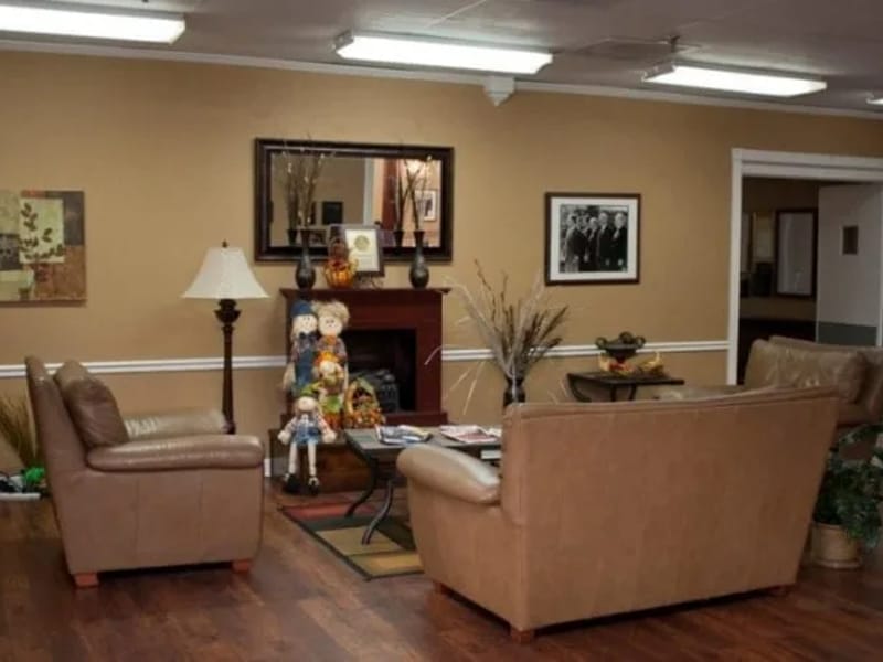 Adamsville Healthcare and Rehabilitation Center - Nursing Home in Adamsville, TN photo 3