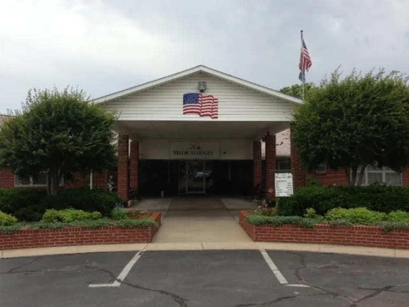 Medicalodges Nevada — Nursing Home, Nevada, MO · photo 2