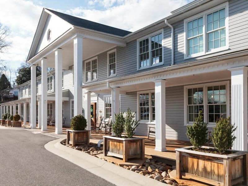 Alexander Guest House - Assisted Living in Oak Ridge, TN photo 1