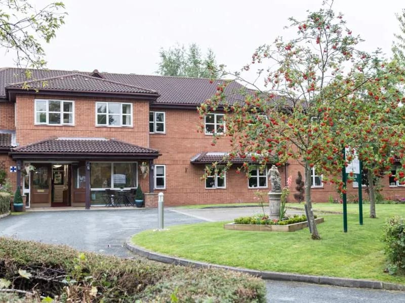 Westvale House - Nursing Home in Warrington, England photo 2