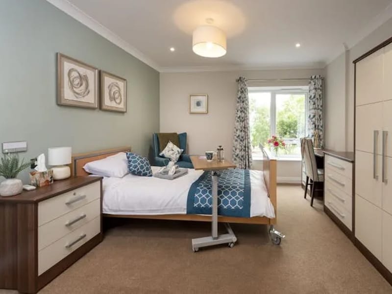 Brendoncare St Giles View - Assisted Living in Winchester, England photo 2