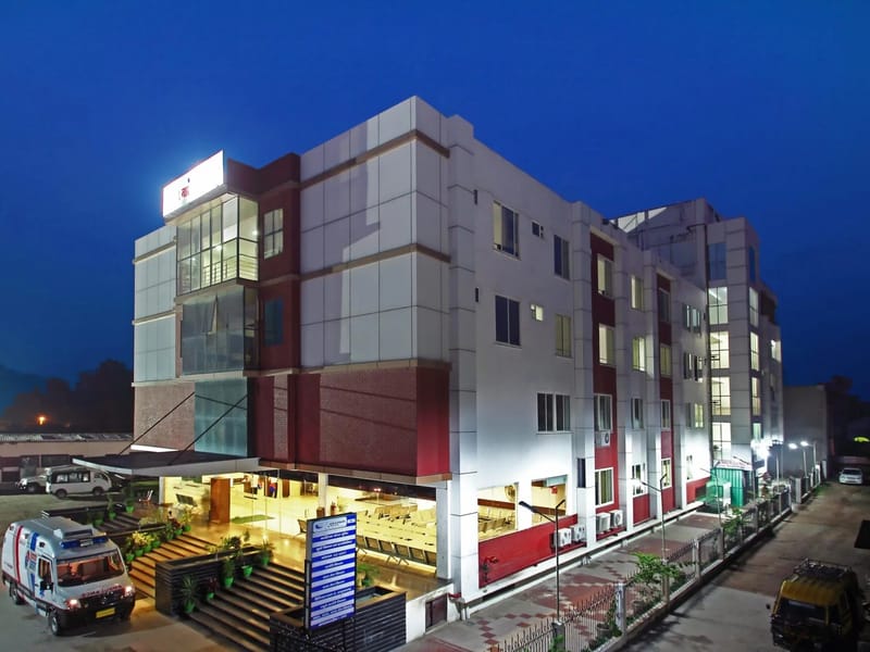 NARAYAN HOSPITAL AND RESEARCH CENTER A UNIT OF HARI NARAYAN HEALTHCARE PVT LTD - अस्पताल in Patna, Bihar photo 1