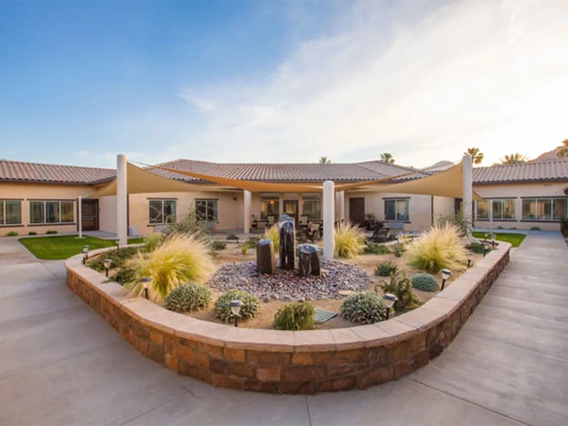 Caleo Bay Alzheimer'S Special Care Center - Assisted Living in La Quinta, CA photo 2