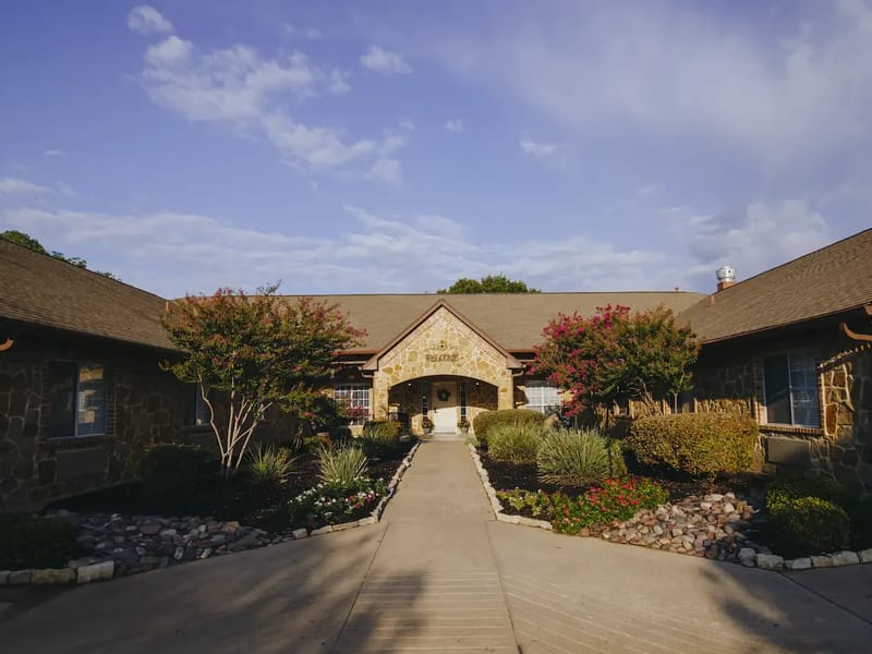 Avalon Memory Care - Assisted Living in Irving, TX photo 2