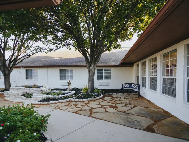 Avalon Memory Care - Assisted Living in Irving, TX photo 3