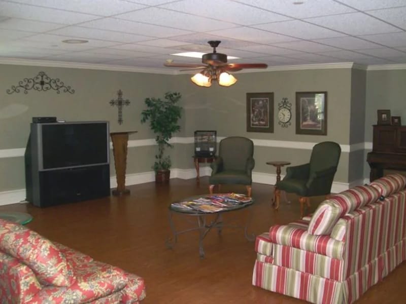 Capitol House Nursing and Rehab Center — Nursing Home, Baton Rouge, LA · photo 2
