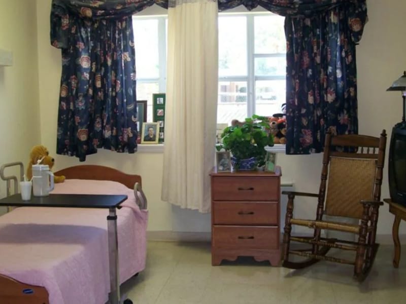 Capitol House Nursing and Rehab Center — Nursing Home, Baton Rouge, LA · photo 3
