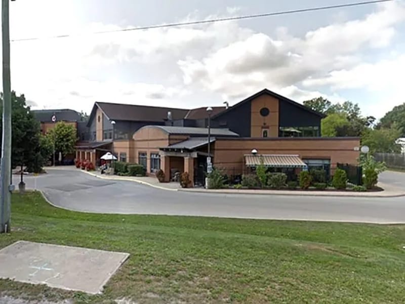 THE WOODLANDS OF SUNSET - Nursing Home in Welland, ON photo 1