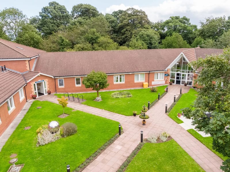 Sovereign Lodge Care Centre - Assisted Living in Eastbourne, England photo 2