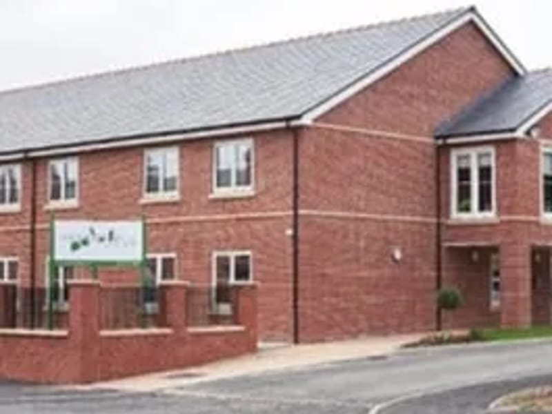 Woodlands Care Home - Assisted Living in Bolton, England photo 2