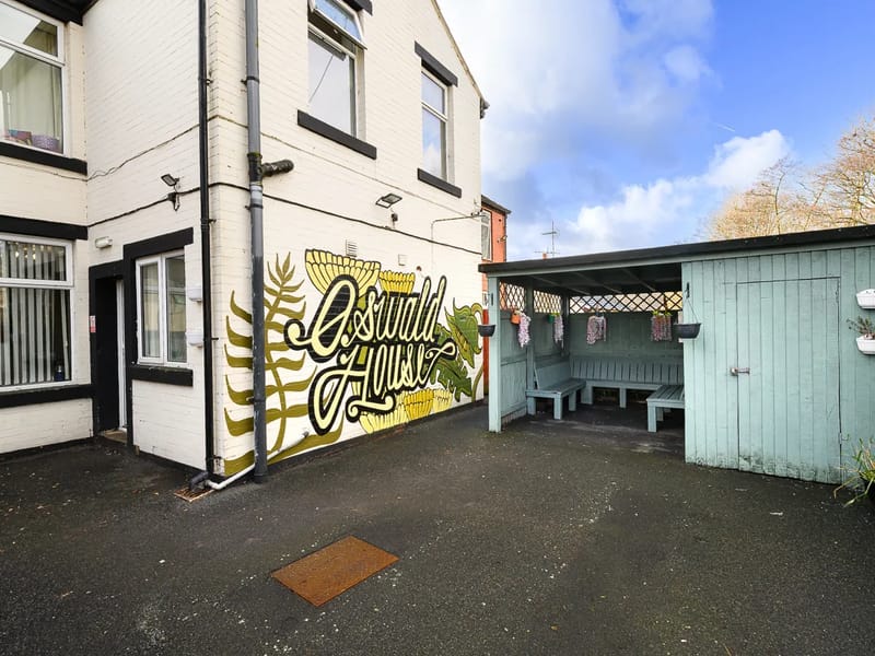 Oswald House - Nursing Home in Accrington, England photo 2