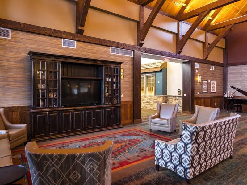 Arrowhead Senior Living Community - Assisted Living in Osage Beach, MO photo 3