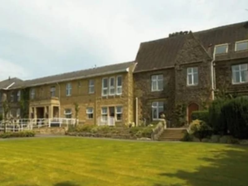 Moorland House - Nursing Home in Hope Valley, England photo 1