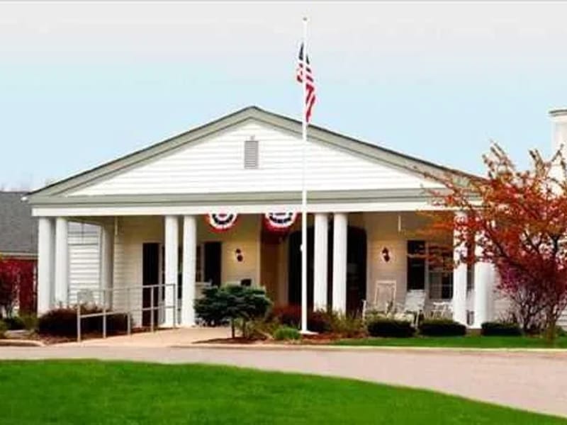 An Oak Grove Manor - Assisted Living in Walnut Creek, CA photo 2