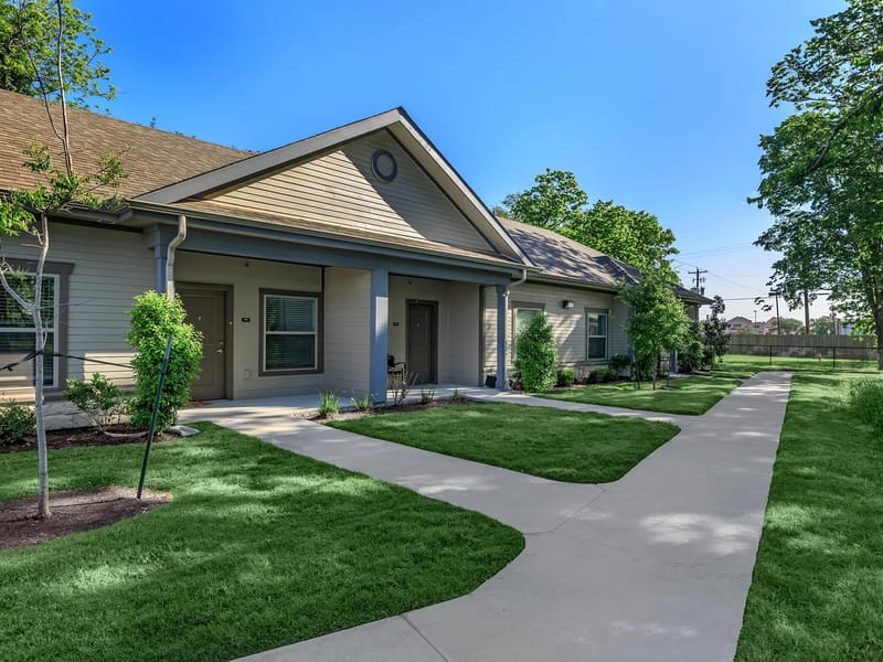 Arayata Elderly Care - Assisted Living in Lancaster, CA photo 3