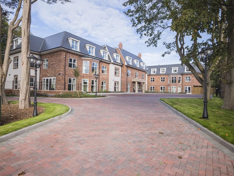 Marton Gate Manor Care Home - Nursing Home in Bridlington, England photo 2