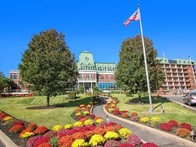Harbour View Senior Living Corp - Nursing Home in North Bergen, NJ photo 1