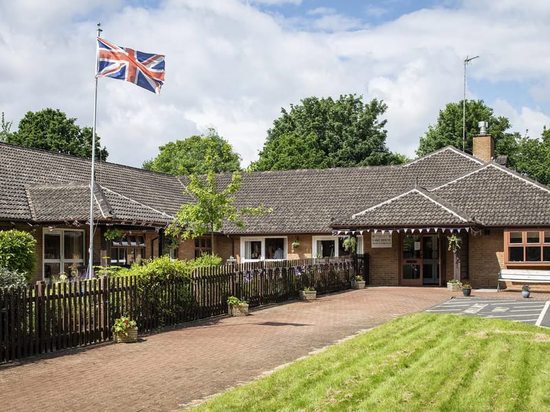 OSJCT Lake House - Assisted Living in Banbury, England photo 1