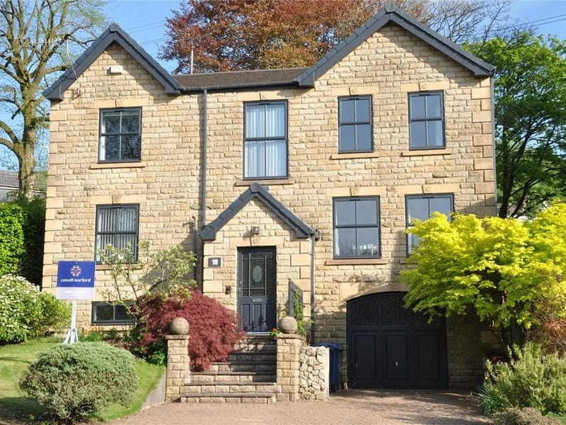 Oakenshaw House in Rochdale, England photo 2