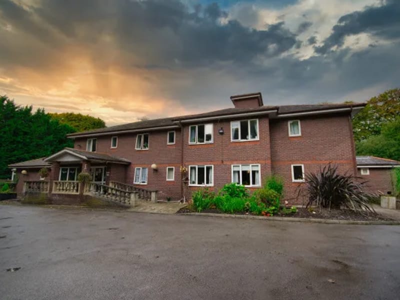 Allerton Lodge - Nursing Home in Liverpool, England photo 3