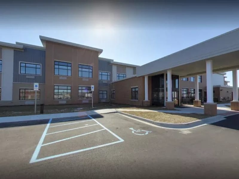 Oakpointe Senior Care and Rehab Center - Nursing Home in Detroit, MI photo 2