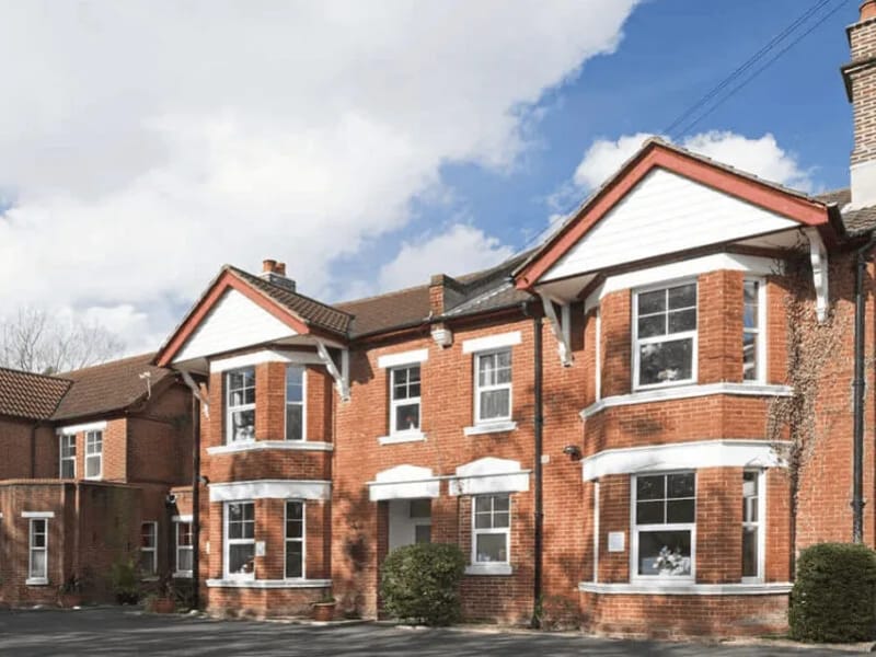 Woolston Road in Southampton, England photo 1